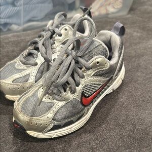 Nike Kids' Gray and Red Sneakers